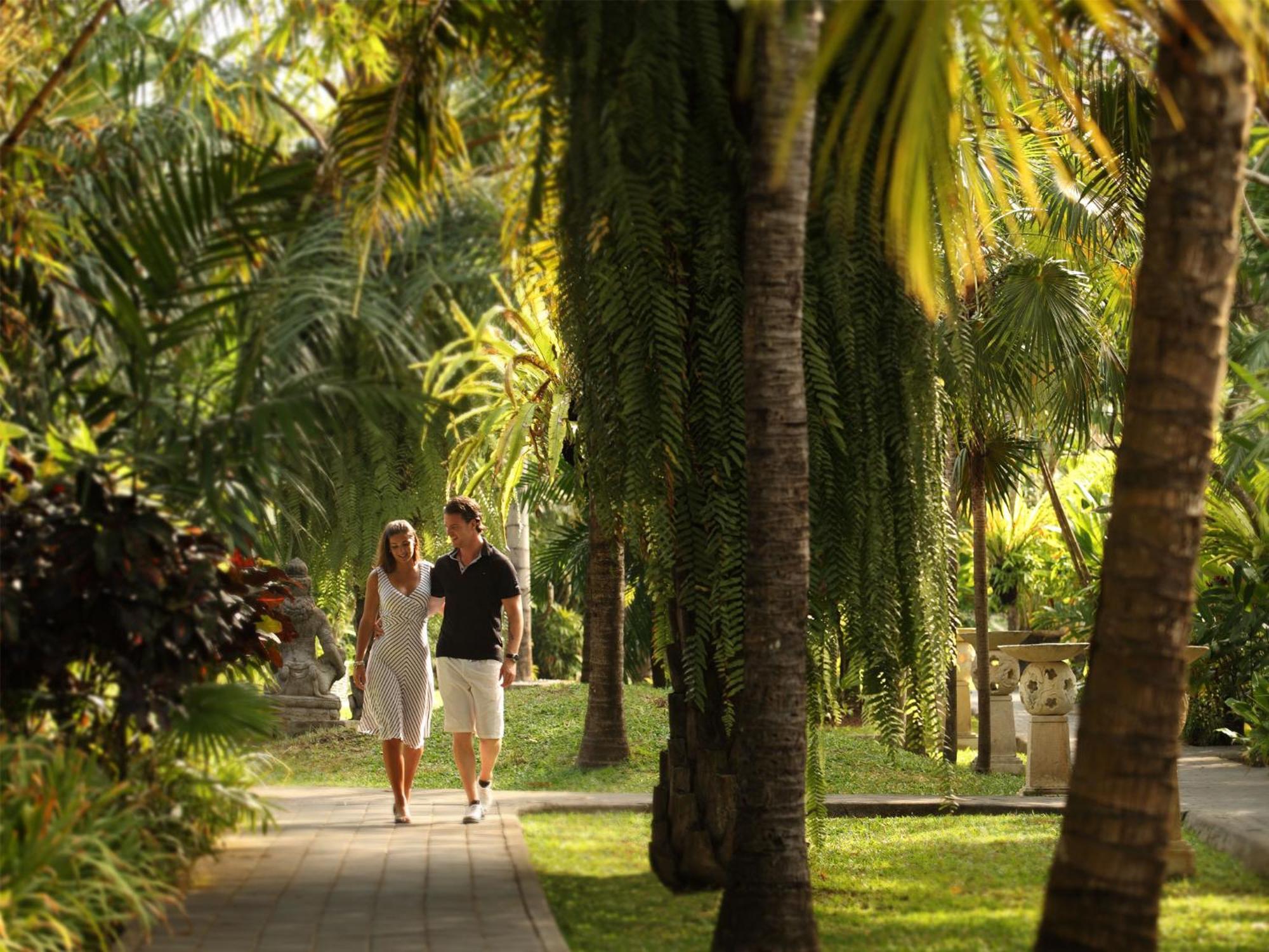 Puri Santrian Beach Resort And Spa Sanur Exteriér fotografie