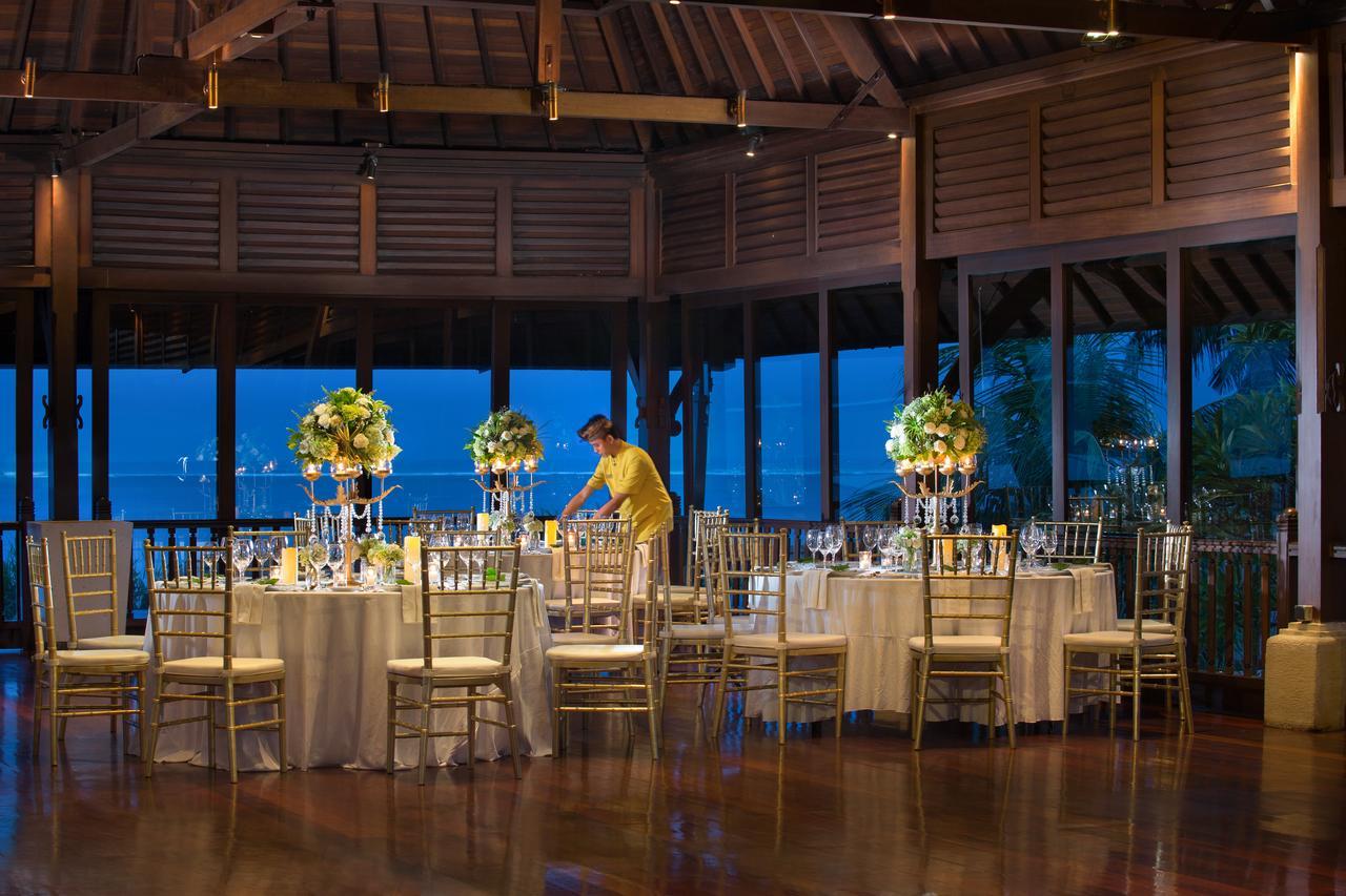 Puri Santrian Beach Resort And Spa Sanur Exteriér fotografie